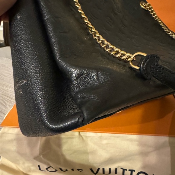Black Louis Vuitton bag - Picture 9 of 13